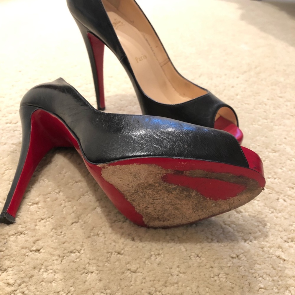 Christian Louboutin peep black toe heels - size 7 - Picture 3 of 6